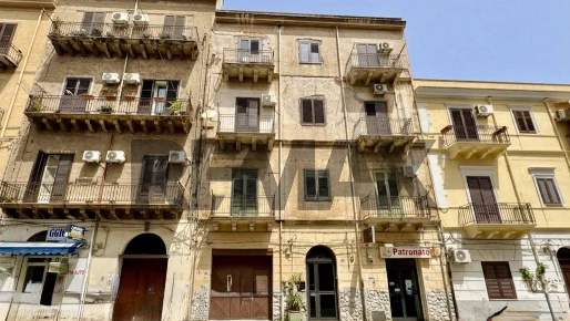 Foto Appartamento in Via Giacomo Serpotta 23, Palermo Zisa di 90 m²