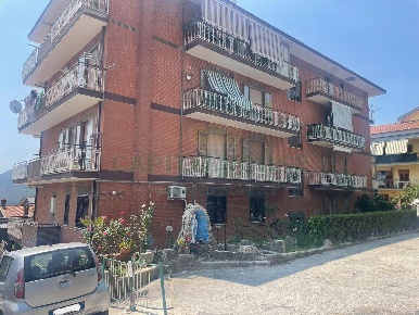Foto Appartamento a Mercogliano di 100 m² con 3 locali in vendita