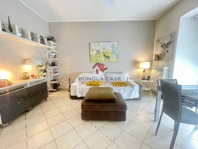 Foto Appartamento in Via Ugo Betti 125, Milano Gallaratese di 90 m²