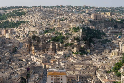 Foto Appartamento in Viale Medaglie d'Oro 49, Modica Modica Bassa di 172 m²