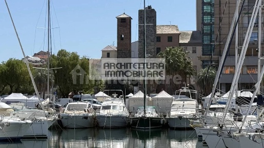Foto Appartamento in VIA AL MOLO 8, Savona Centro Storico di 58 m²