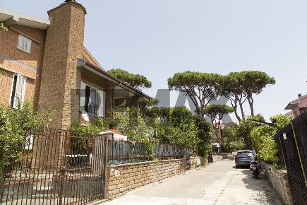 Foto Appartamento in Via Adda 76, Anzio Villa Claudia di 204 m² in vendita