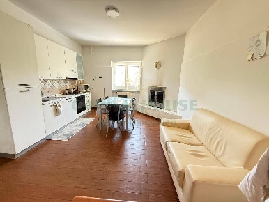 Foto Appartamento in via bisceglie, Contrada di 100 m² con 4 locali