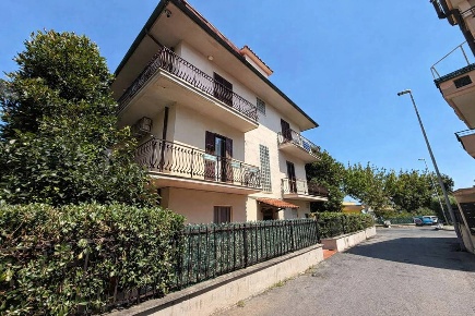 Foto Appartamento in Via Marzabotto 15, Monterotondo Zona Stadio, La Fonte