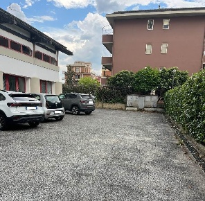 Foto Ufficio in Via sangiovanni Valdarno, Roma Settebagni di 450 m²