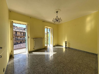 Foto Appartamento in Via Cacchiaretta, Soriano nel Cimino Centro di 55 m²