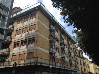 Foto Appartamento in Piazza Vanvitelli, Caserta Corso Trieste di 160 m²