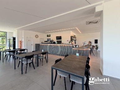 Foto Ristorante in Via Bocca Trabaria Sud 2, Urbino Centro di 285 m²