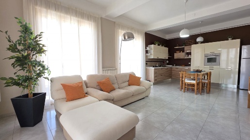 Foto Appartamento in Via DEL SOLE 38, Milazzo Centro di 130 m² con 3 locali