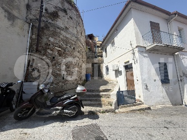 Foto Appartamento in Via Salita Montesanto 22, Messina Villaggio Santo