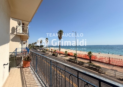 Foto Appartamento in Via Lungomare Marconi 41, Salerno Torrione di 130 m²