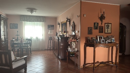 Foto Duplex in Via Pastore 197, Aversa di 165 m² con 4 locali in vendita