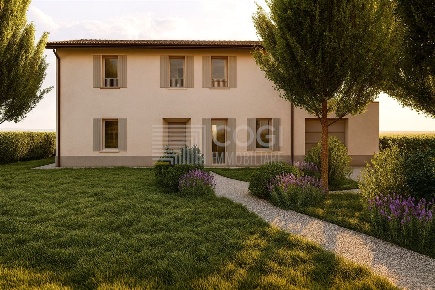 Foto Casa indipendente in via Pritella, Solarolo di 206 m² con 4 locali