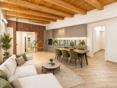 Foto Appartamento in Piazza San Rocco 6, Rivoli Centro Storico di 119 m²