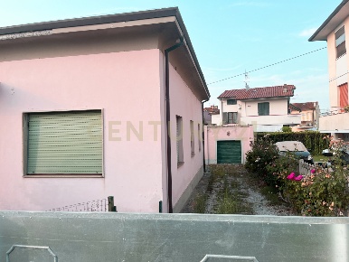 Foto Villa unifamiliare in Via Aurelia 4, Vecchiano San Marco - Acquacalda