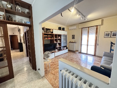 Foto Attico in Via Aldo Moro 578/A, Vaiano Centro di 158 m² con 5 locali