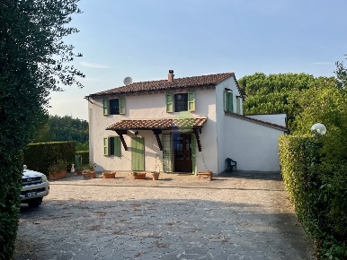 Foto Villa unifamiliare in Via Fungiaia 10, Crespina Lorenzana di 260 m²