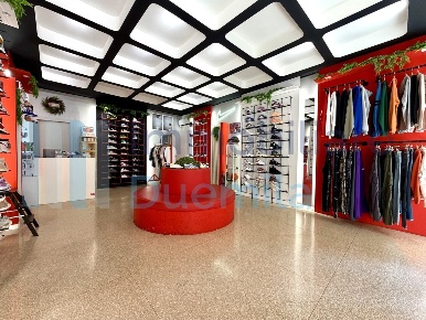 Foto Attività commerciale a Bologna Irnerio di 40 m² con 2 locali
