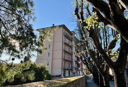 Foto Appartamento a Pietrasanta di 133 m² con 7 locali in vendita