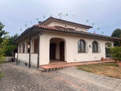 Foto Villa unifamiliare in VIA LEONARDO DA VINCI 78, Borgo San Lorenzo