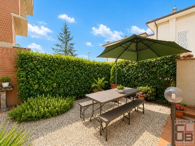 Foto Casa indipendente a Vinci Centro di 140 m² con 7 locali in vendita