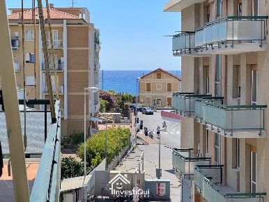 Foto Appartamento in Viale Riviera 40, Pietra Ligure Centro di 35 m²