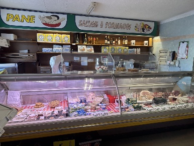 Foto Attività commerciale in Via Cavour 18, Sant'Angelo Lodigiano Centro