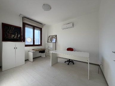 Foto Ufficio in via topazio 19, Grosseto Braccagni di 12 m² con 1 locali
