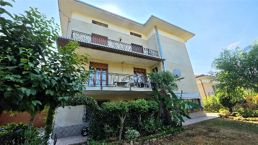 Foto Appartamento in Via Barazze 38 C, Cossato Centro di 140 m² in vendita