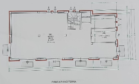Foto Locale commerciale a San Severino Marche Centro di 360 m² con 3 locali