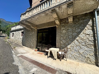Foto Appartamento in via Ravadera 5, Torre Pellice Centro di 68 m²