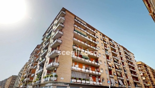 Foto Appartamento in Via Marco Celio Rufo 48, Roma Quadraro di 90 m²