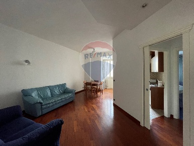 Foto Appartamento in Via Enrico Toti 16, Bari Carrassi di 70 m² in affitto