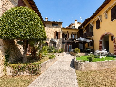 Foto Appartamento in Strada Statale 123, Toscolano-Maderno di 55 m²