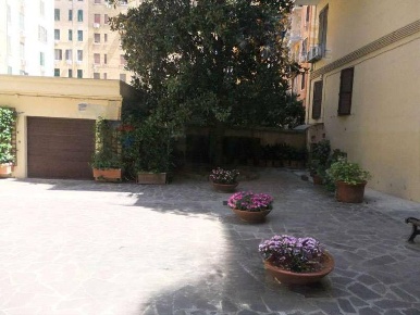 Foto Posti auto in Viale Giuseppe Mazzini 142, Roma di 27 m² con 1 locali