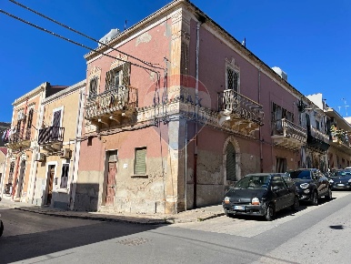 Foto Casa indipendente in Via Paolo Cassar Scalia 119, Pachino Centro
