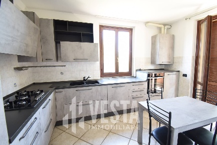 Foto Appartamento in Via Dell'Artigianato, Osnago Centro di 100 m²