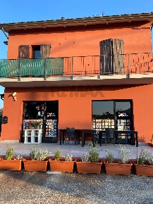 Foto Attività commerciale in Via De Gasperi 43, San Polo d'Enza Centro