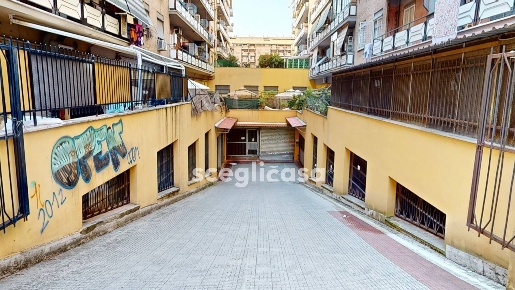 Foto Posti auto in Via Quinto Novio 15, Roma Quadraro di 20 m² con 1 locali