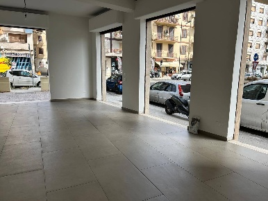 Foto Locale commerciale in Via Duca Della Verdura 89, Palermo Borgo Vecchio