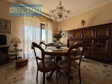 Foto Appartamento in corso Palestro, Vercelli Semicentro di 80 m²