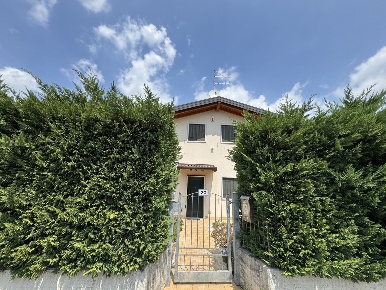 Foto Villa unifamiliare in Via DecÃ² 20, Valeggio sul Mincio di 270 m²