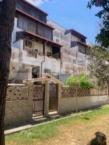 Foto Villa a schiera in Via Galvani 23, Brindisi di 122 m² con 5 locali