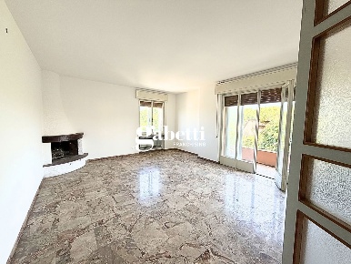 Foto Appartamento a Rimini Marina Centro di 240 m² con 7 locali in vendita