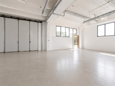 Foto Capannone industriale a Galliate Lombardo di 350 m² con 1 locali