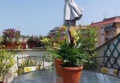 Foto Attico in Via dei Durantini, Roma Pietralata di 52 m² con 2 locali