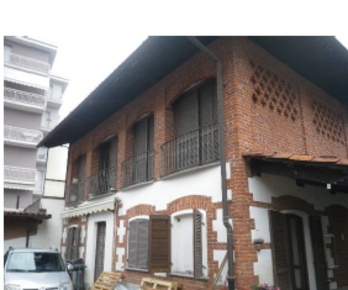 Foto Casa indipendente a Valperga Centro di 118 m² con 5 locali in vendita