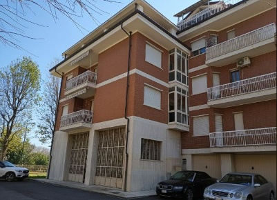 Foto Appartamento a Ciriè Centro di 145 m² con 2 locali in vendita
