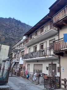 Foto Casa indipendente a Venaus Centro di 571 m² con 6 locali in vendita