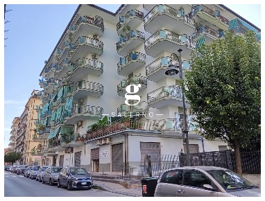 Foto Negozio in Campania, Pontecagnano Faiano Pontecagnano di 74 m²